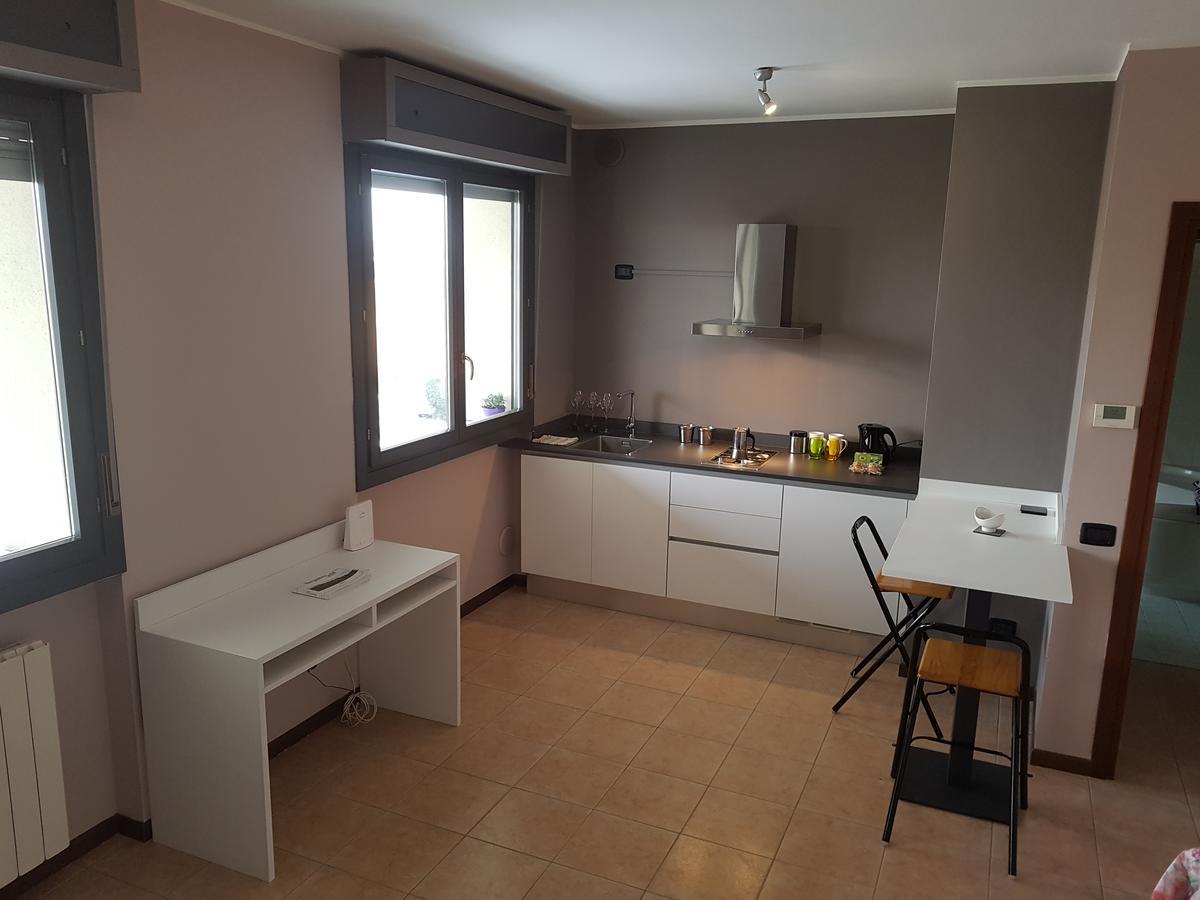 Airport Orio Studio Apartment แบร์กาโม ภายนอก รูปภาพ